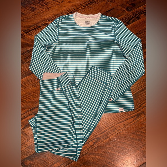 Patagonia Other - Patagonia Women’s Capilene 3 Mid-Weight Baselayer Set Bottom Sz M Pants & L Top